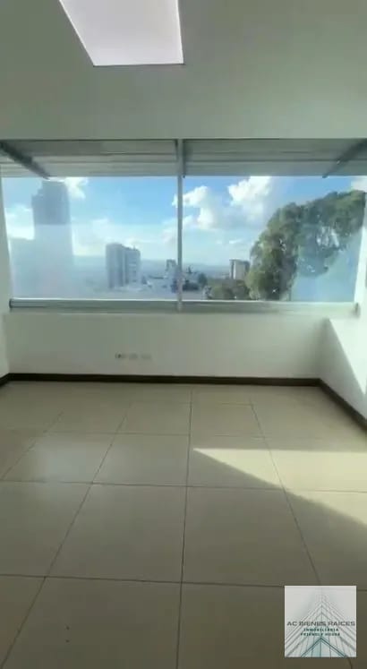 Oficina Avante 200mts — Oficina en Alquiler en Zona 10, Guatemala, Ciudad — foto 4 de 9