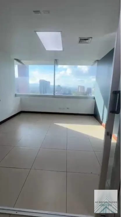 Oficina Avante 200mts — Oficina en Alquiler en Zona 10, Guatemala, Ciudad — foto 6 de 9