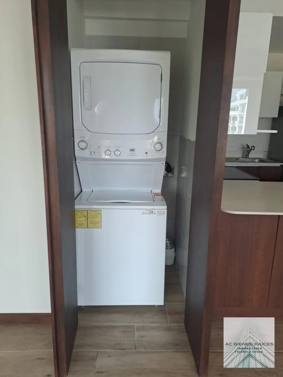 Renta apto VH2 con amplio balcón — Apartamento en Alquiler en Zona 15, Guatemala, Ciudad — foto 5 de 16