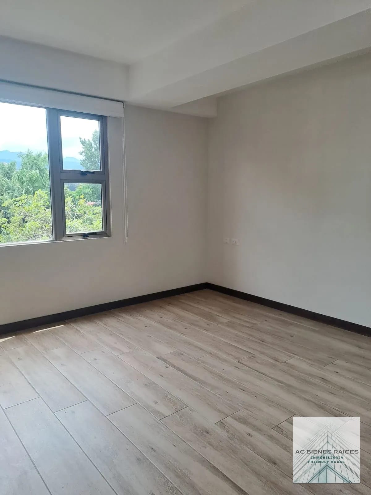 Renta apto VH2 con amplio balcón — Apartamento en Alquiler en Zona 15, Guatemala, Ciudad — foto 6 de 16