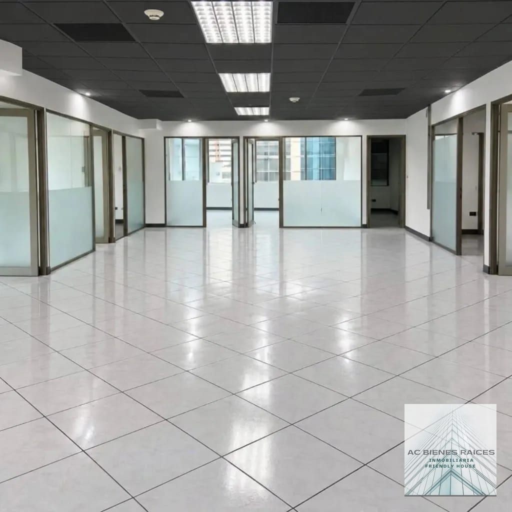 Oficina en renta en Euro Plaza zona 14 — Oficina en Alquiler en Zona 14, Guatemala, Ciudad — foto 1 de 7
