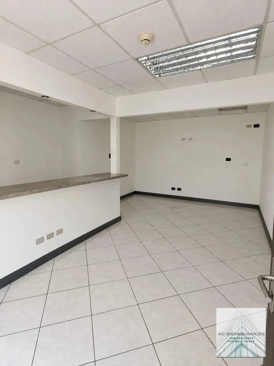 Oficina en renta en Euro Plaza zona 14 — Oficina en Alquiler en Zona 14, Guatemala, Ciudad — foto 5 de 7