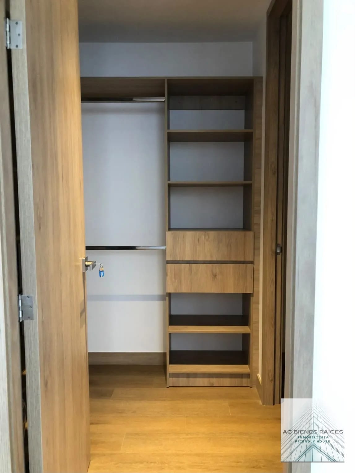 Renta apto en Triva Col El Maestro — Apartamento en Alquiler en Trivá, Zona 15, Guatemala, Ciudad — foto 8 de 9