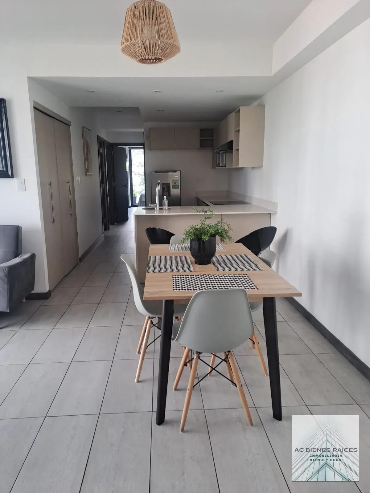 Venta o renta apto amueblado zona 15 dentro de garita — Apartamento en Venta en Zona 15, Guatemala, Ciudad — foto 2 de 14