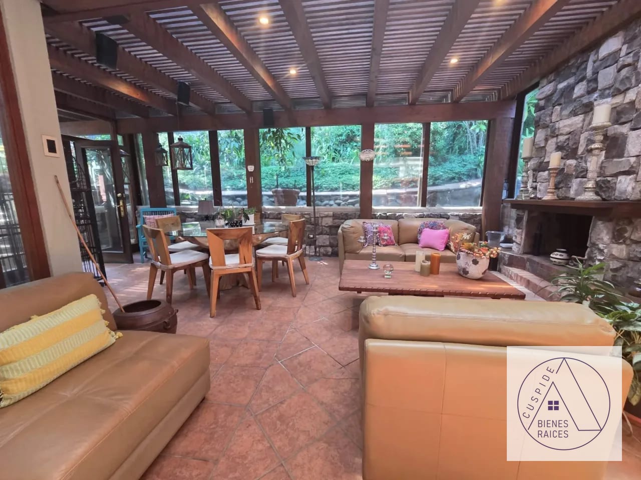 Santa Catarina Pinula Residenciales Las Cruz se vende Casa de lujo — Casa en Venta en Las Tinajas, Santa Catarina Pinula, Guatemala, Ciudad — foto 8 de 10
