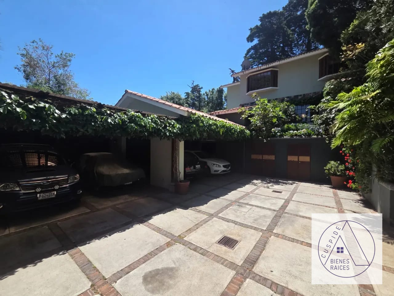 Santa Catarina Pinula Residenciales Las Cruz se vende Casa de lujo — Casa en Venta en Las Tinajas, Santa Catarina Pinula, Guatemala, Ciudad — foto 9 de 10