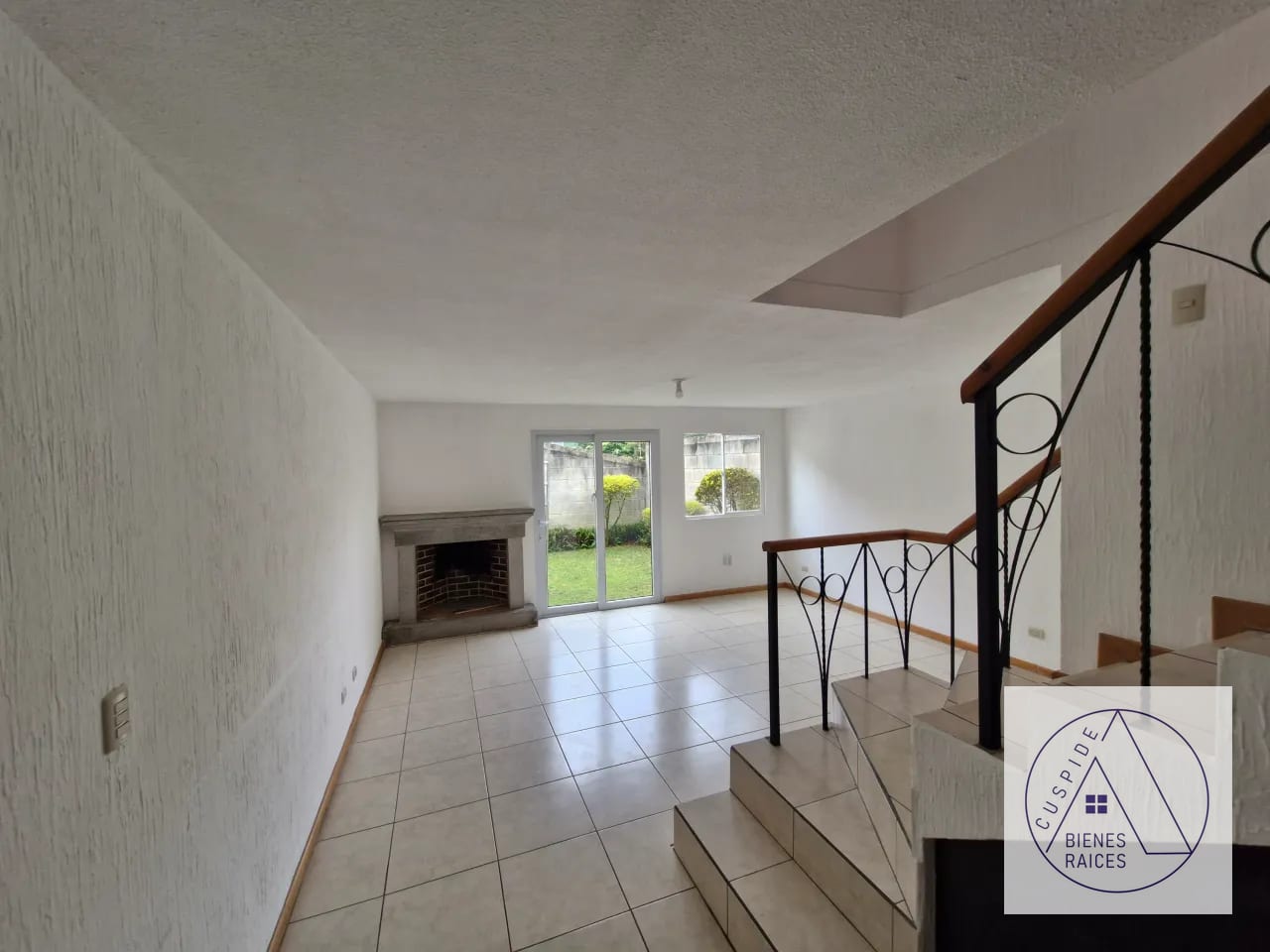 Carr. Salvador x Olmeca Cañadas de Arrazola x Colegio SEK Casa Grande — Casa en Venta en Cañadas de Arrazola, Carretera a El Salvador, Guatemala, Ciudad — foto 2 de 9