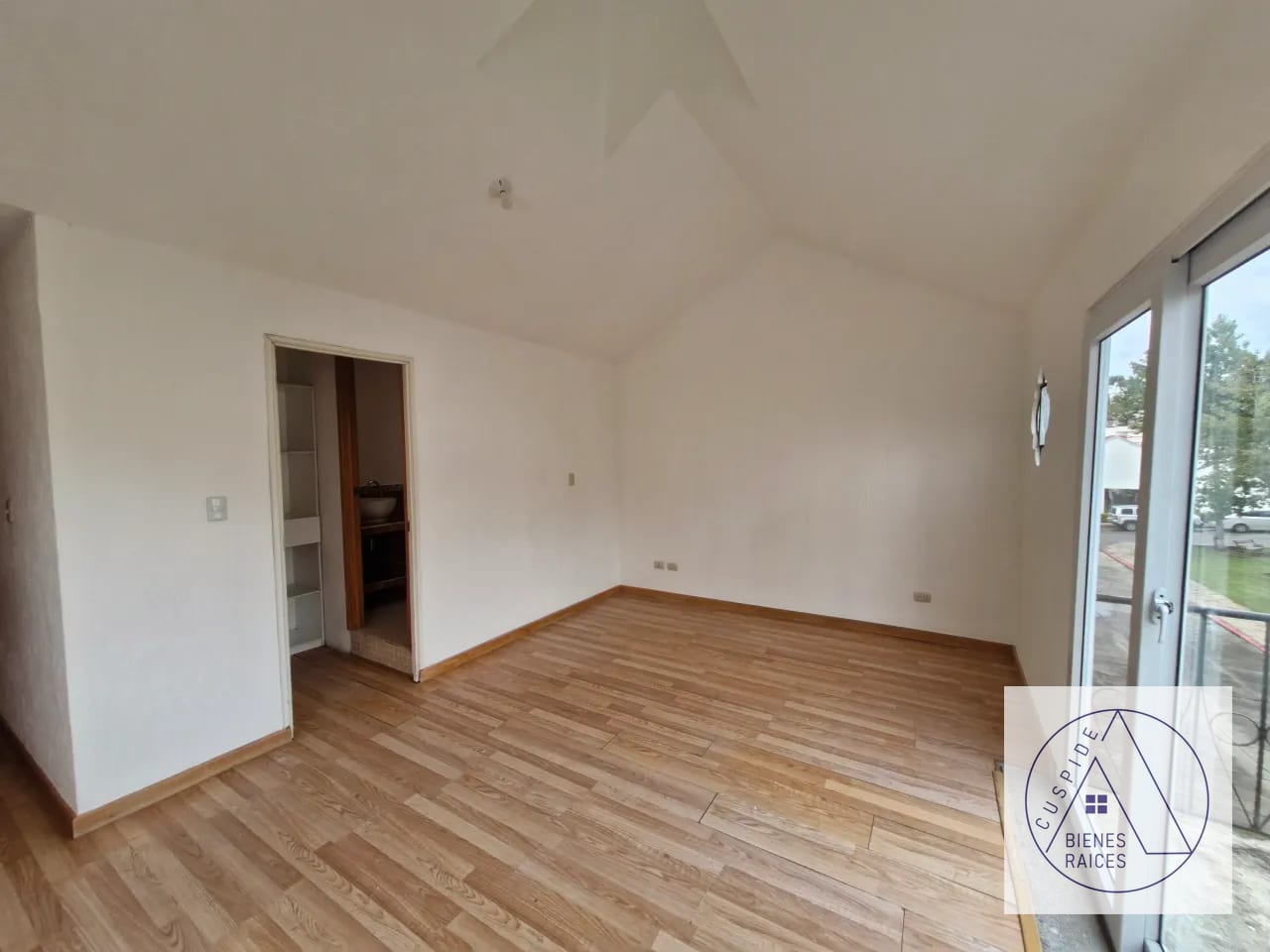 Carr. Salvador x Olmeca Cañadas de Arrazola x Colegio SEK Casa Grande — Casa en Venta en Cañadas de Arrazola, Carretera a El Salvador, Guatemala, Ciudad — foto 5 de 9