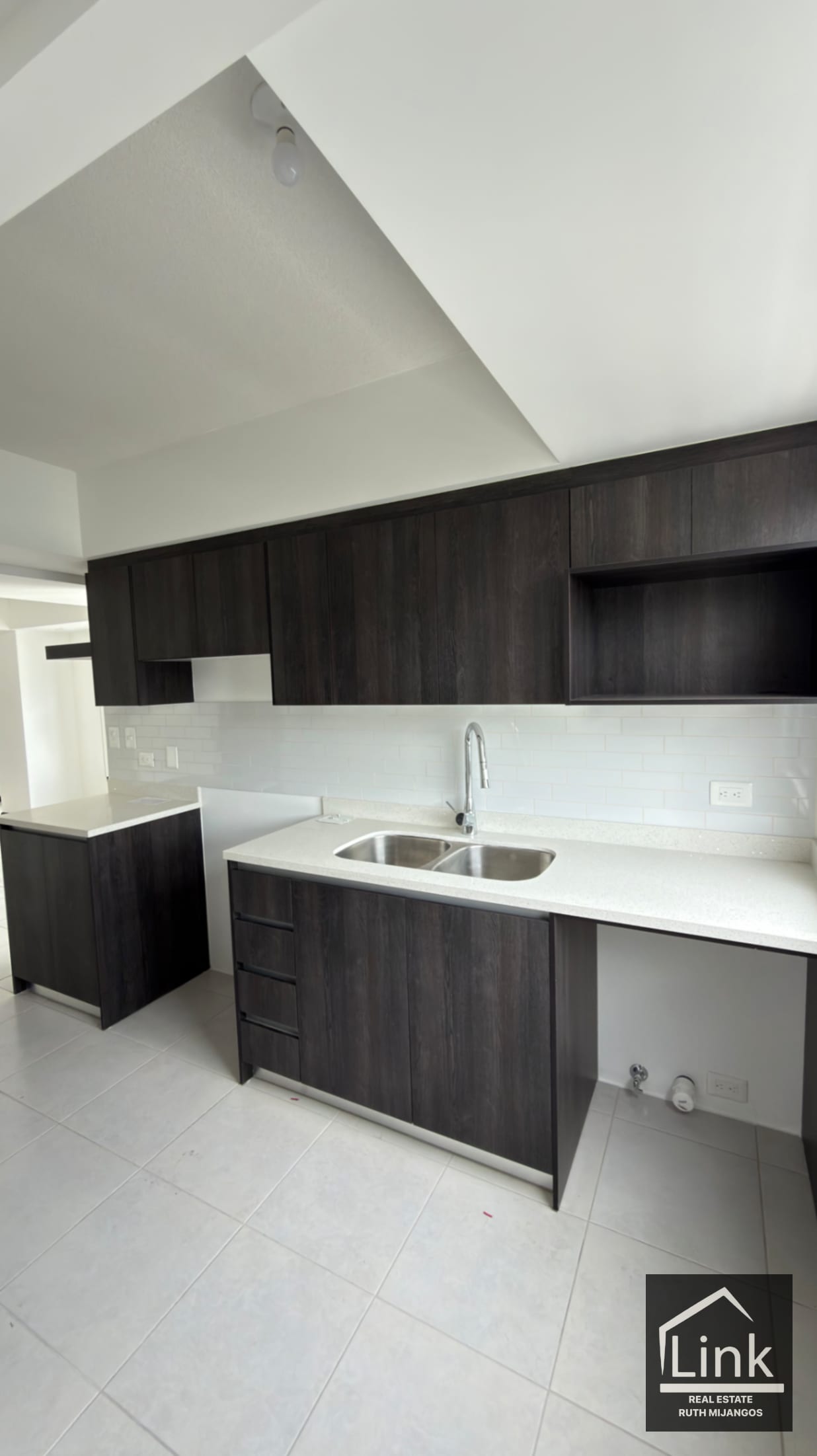RENTA DE VILLA CONDADO EL NARANJO SERENA — Apartamento en Alquiler en Condado Naranjo, Zona 4 Mixco, Guatemala, Ciudad — foto 1 de 14