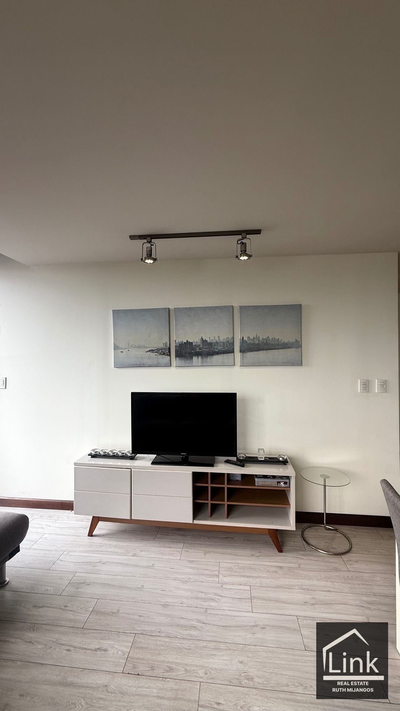 ALQUILER de Apartamento Amueblado Zona 10 — Apartamento en Alquiler en Veinti4, Zona 10, Guatemala, Ciudad — foto 4 de 11