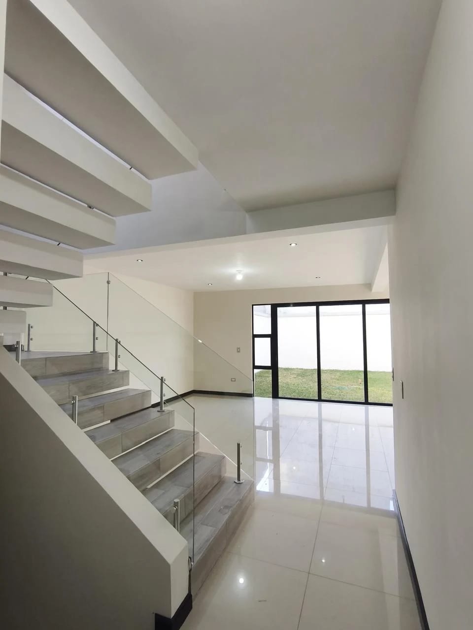 Casa Nueva* en Venta-hacienda Real Zona 16 ā Casa en Venta en Zona 16, Guatemala, Ciudad ā foto 2 de 3