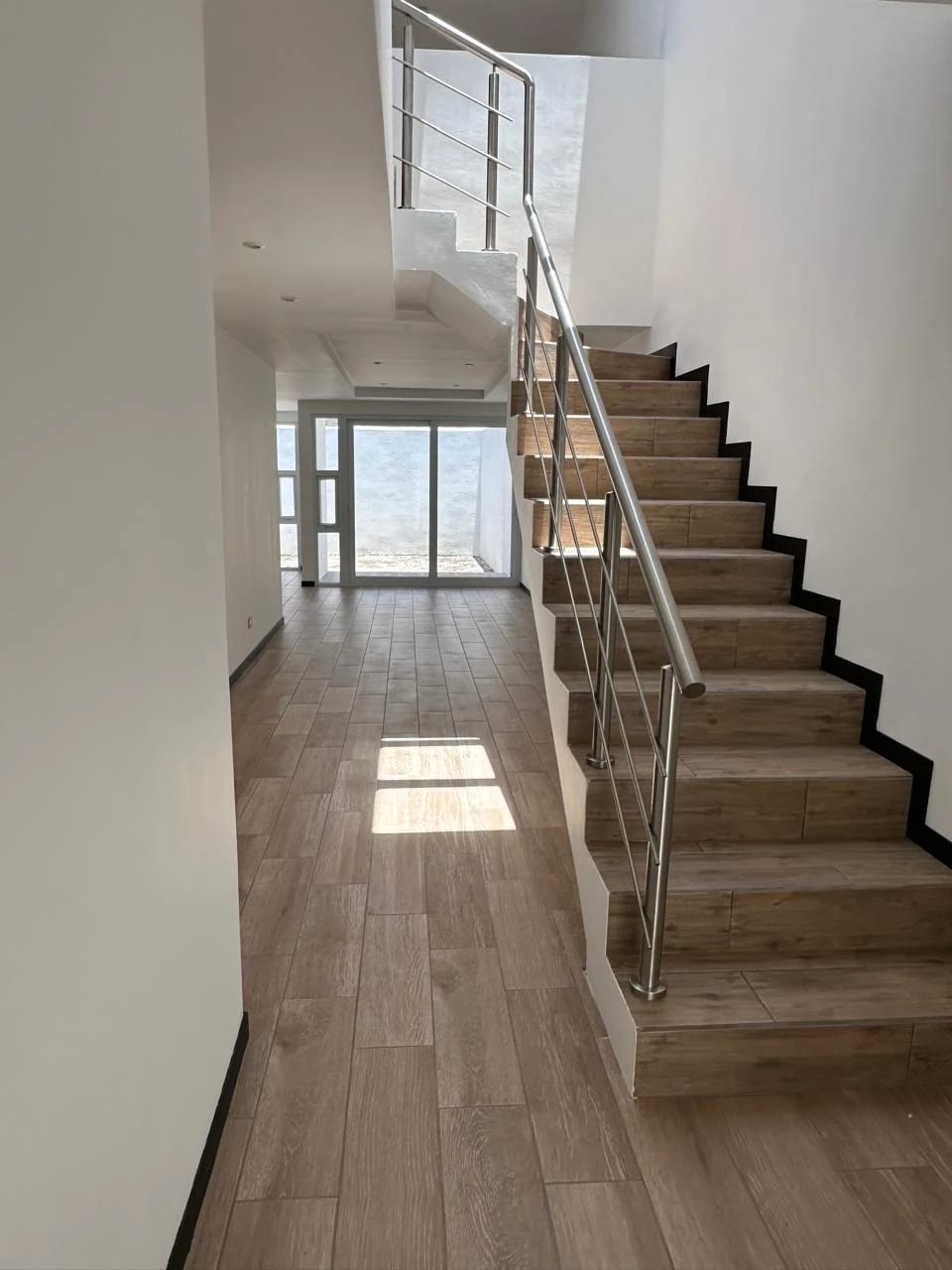 Casa en Venta – Sector B1, Ciudad San Cristóbal — Casa en Venta en Zona 8, Guatemala, Ciudad — foto 2 de 3