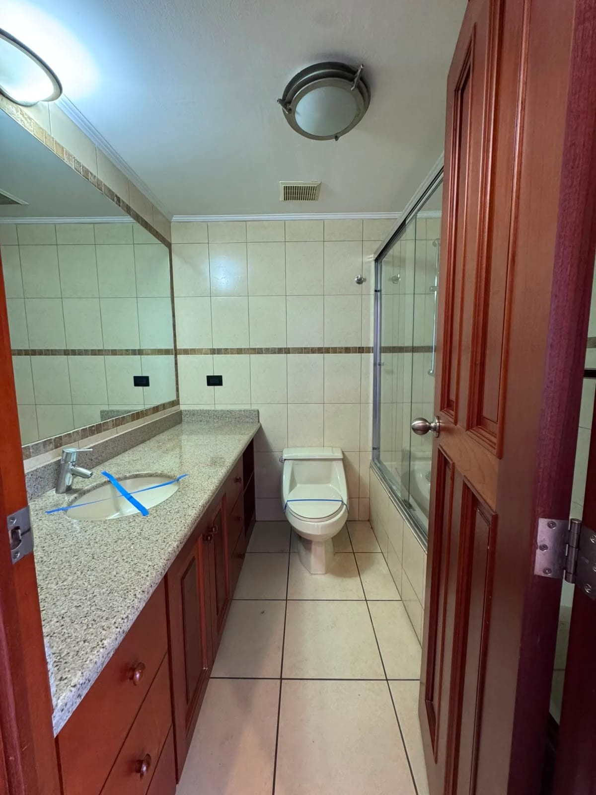 🏙️ APARTAMENTO EN ALQUILER – EDIFICIO MARQUÉS, ZONA 14 — Apartamento en Alquiler en Marqués, Zona 14, Guatemala, Ciudad — foto 12 de 17