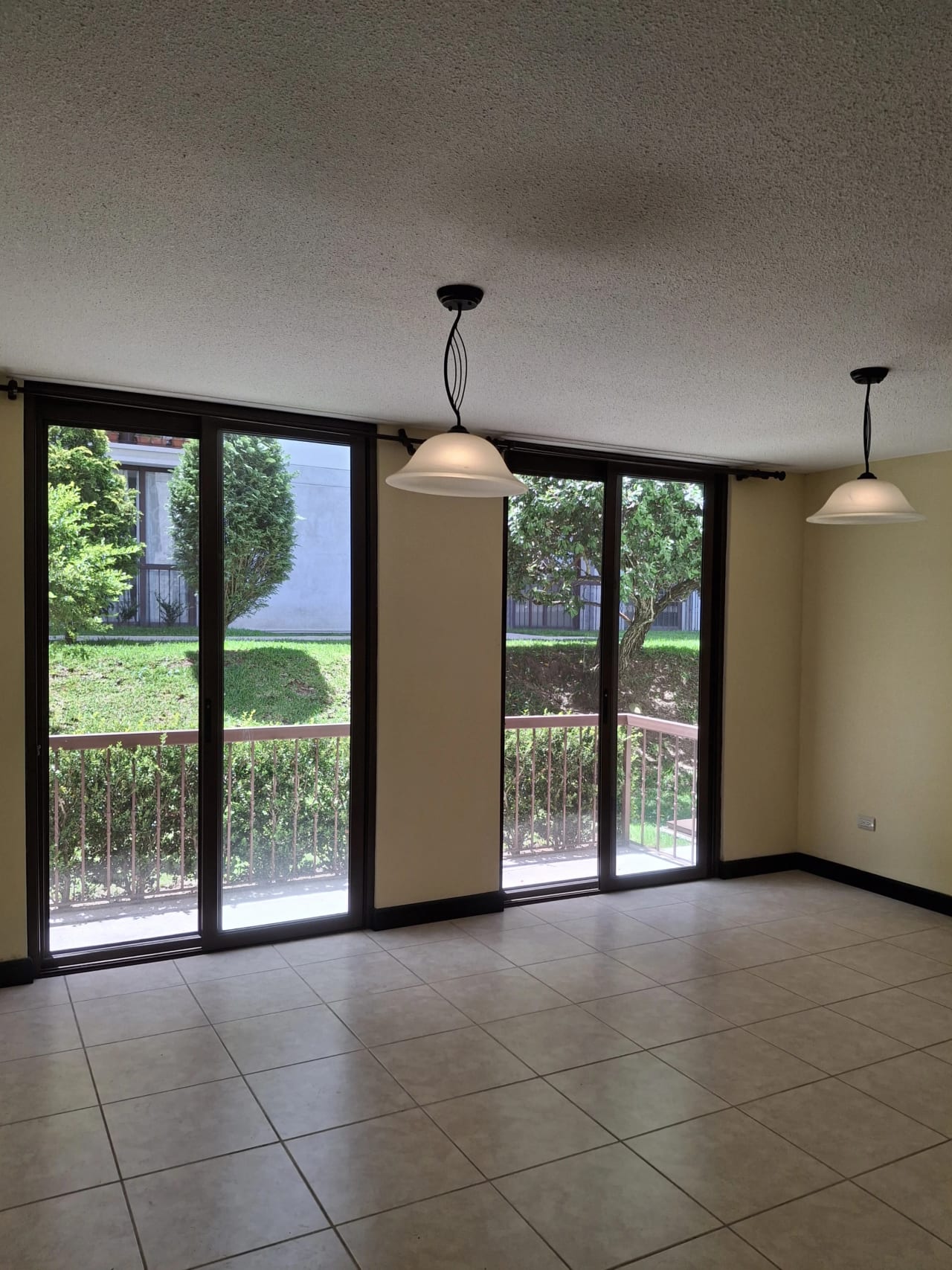 Pasaje Español KM 16 Carr a el Salvador Primer Nivel 2 Habs 2 Baños — Apartamento en Alquiler en Pasaje Español, Carretera a El Salvador, Guatemala, Ciudad — foto 3 de 13