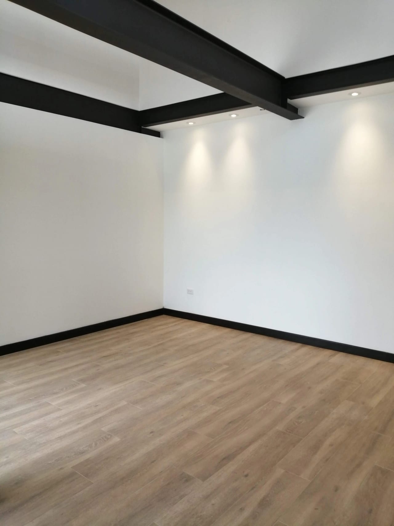 Casa Moderna Tipo Loft KM.20 Carr a Fraijanes Cond Mariaa del Sol — Casa en Alquiler en Marias del Sol, Carretera a El Salvador, Guatemala, Ciudad — foto 16 de 17
