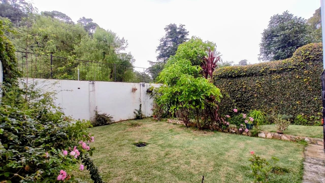Casa Tres Niveles con Amplio Jardin KM.22 Carr a el Salvador — Casa en Venta en Carretera a El Salvador, Guatemala, Ciudad — foto 13 de 15