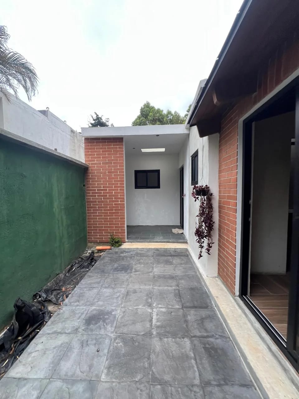 Hermosa Casa Pequeña Independiente KM 16 Carr a el Salv. San Antonio — Casa en Venta en San Antonio, Carretera a El Salvador, Guatemala, Ciudad — foto 4 de 16