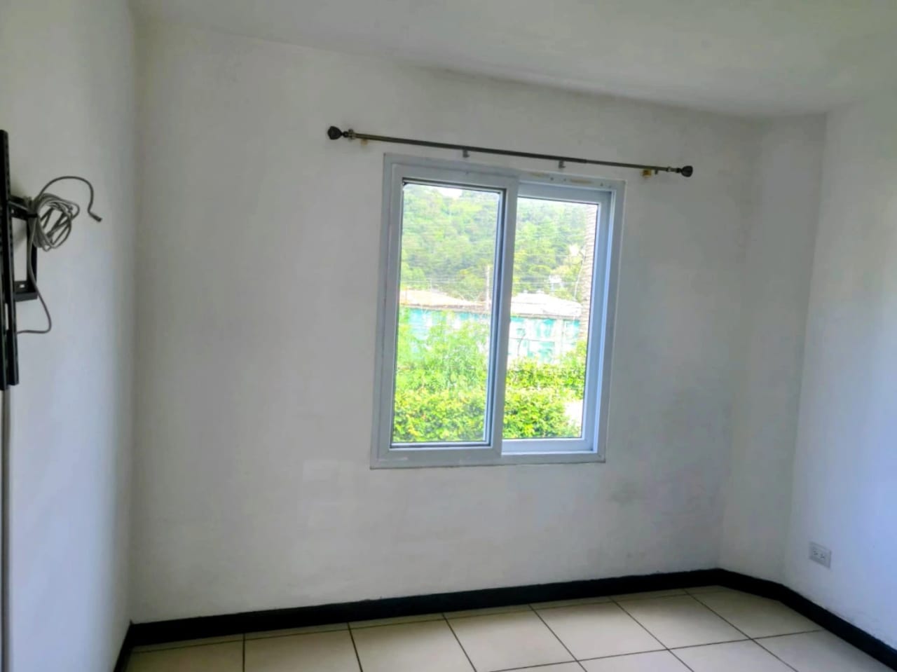 Vermo T KM 18 Carr a el Salvador por Sporta y Col Valle Verde — Casa en Alquiler en Vermont II, Carretera a El Salvador, Guatemala, Ciudad — foto 8 de 15