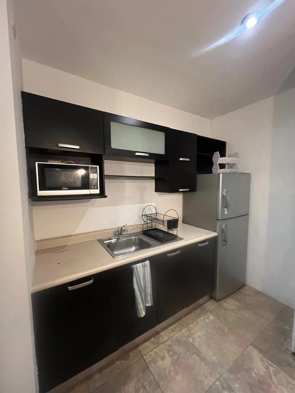 Libdo Apto Rodeado Vegetación KM 17 Carr a Rl Salvador Cerca Sporta — Apartamento en Alquiler en Villa Tiepolo, Carretera a El Salvador, Guatemala, Ciudad — foto 1 de 8