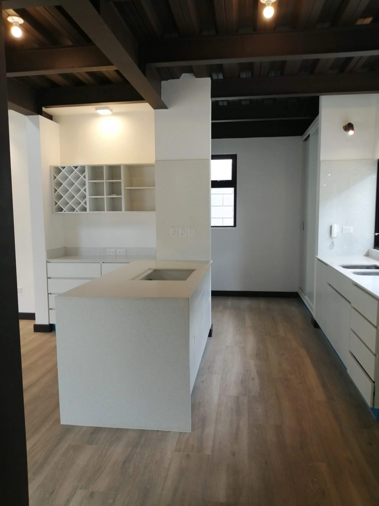 Casa Moderna Tipo Loft KM 19.5 a Fraijanes Marias del Sol — Casa en Alquiler en Marias del Sol, Carretera a El Salvador, Guatemala, Ciudad — foto 11 de 16