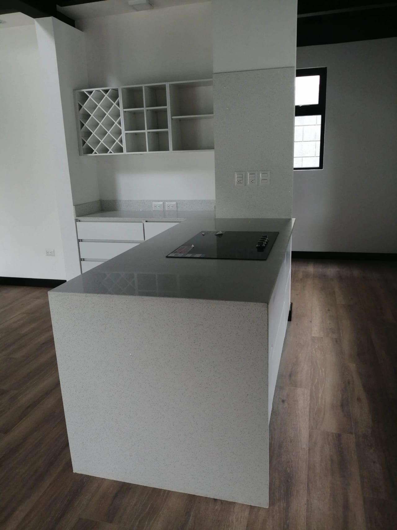 Casa Moderna Tipo Loft KM 19.5 a Fraijanes Marias del Sol — Casa en Alquiler en Marias del Sol, Carretera a El Salvador, Guatemala, Ciudad — foto 14 de 16