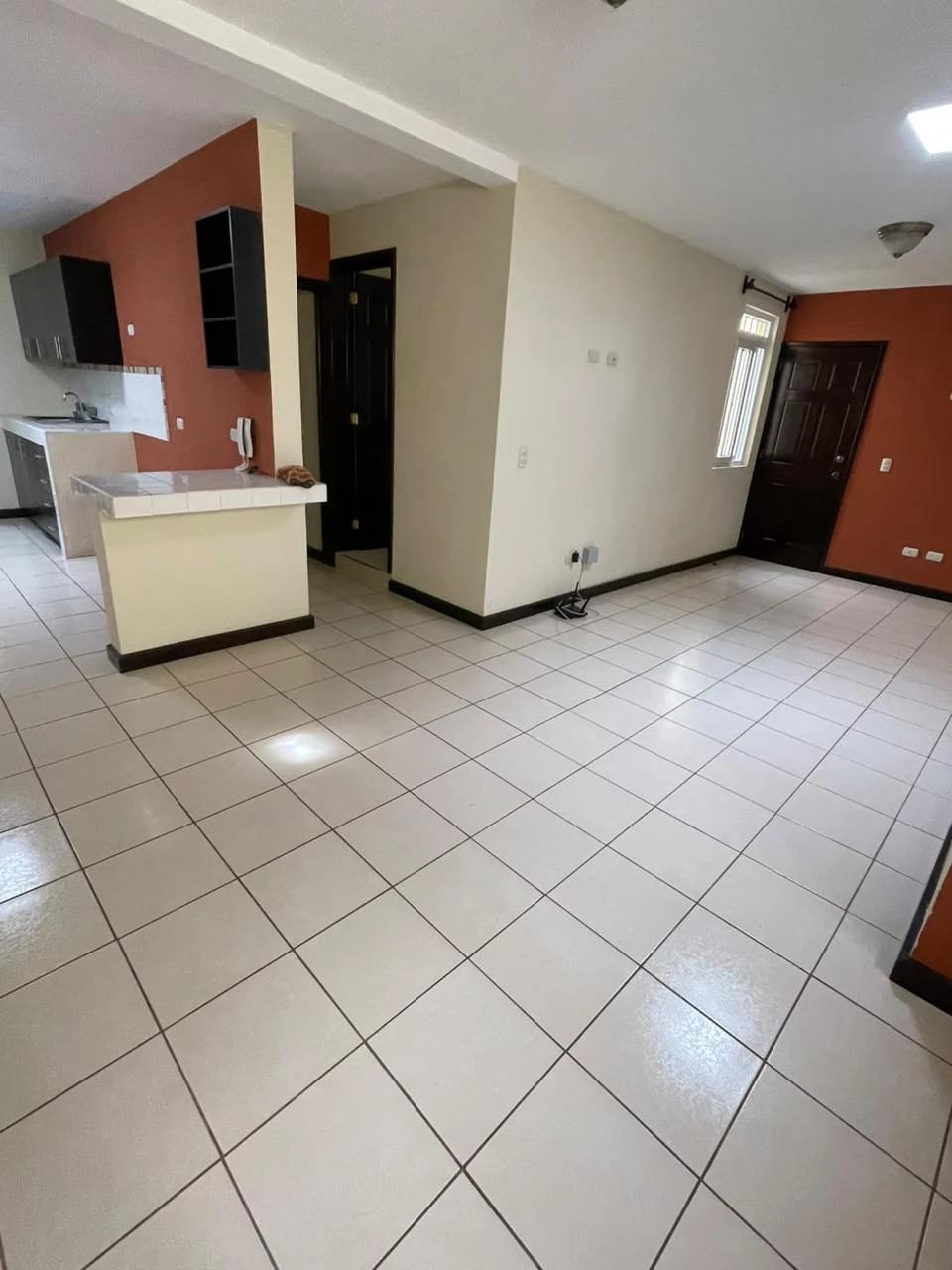 Apartamento Pequeño 1 Hab un Baño 1 Parqueo KM 18.5 a Pavon — Apartamento en Alquiler en Carretera a El Salvador, Guatemala, Ciudad — foto 2 de 11