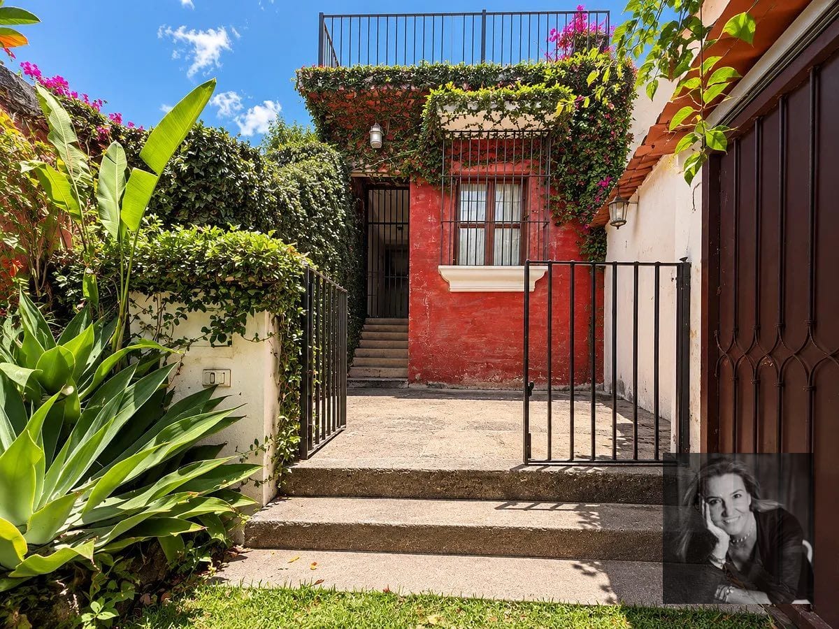 Casa colonial en venta en el casco de Antigua Guatemala | 4 habitacion — Casa en Venta en Antigua, Sacatepéquez — foto 2 de 7