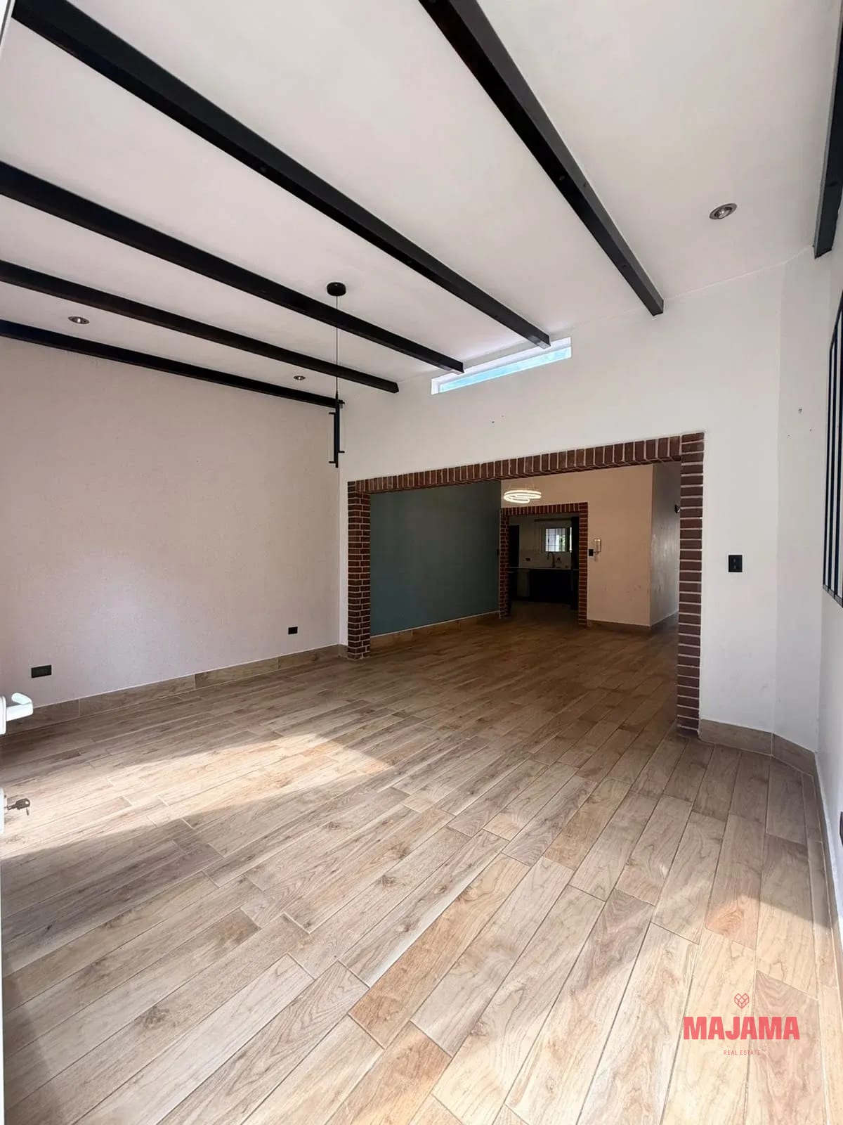 Casa en Venta en Zona 16 - Codigo 10384168 — Casa en Venta en Zona 16, Guatemala, Ciudad — foto 2 de 10