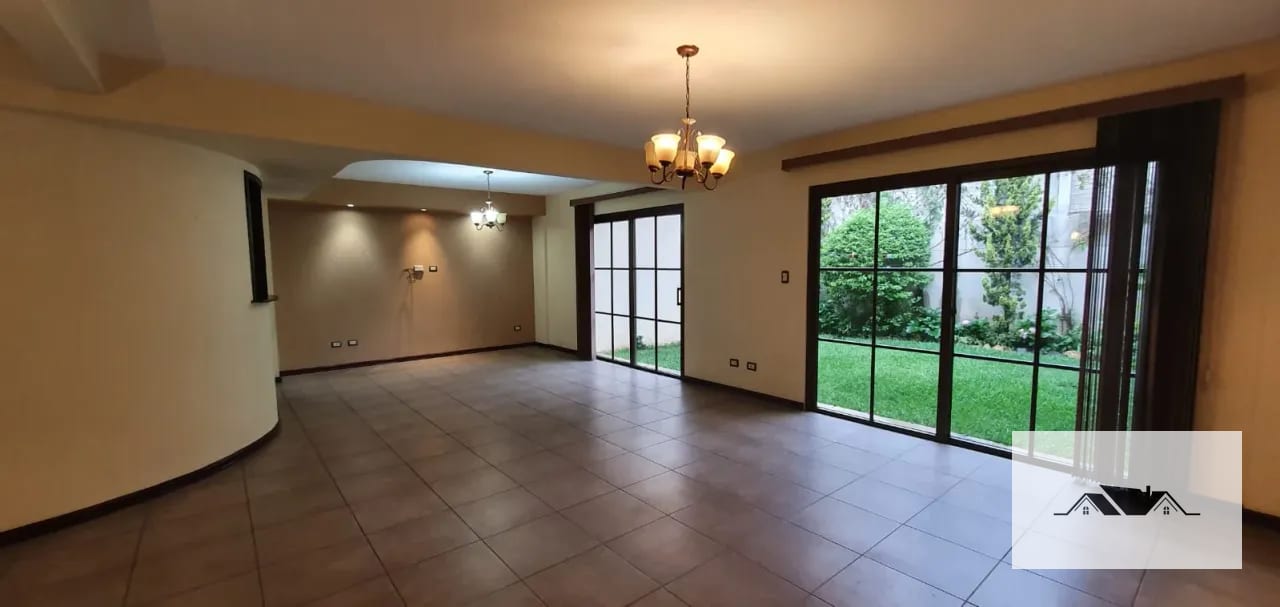 En Venta Casa Zona 16, Condominio Villas Suiza VH4 — Casa en Venta en Zona 16, Guatemala, Ciudad — foto 3 de 6