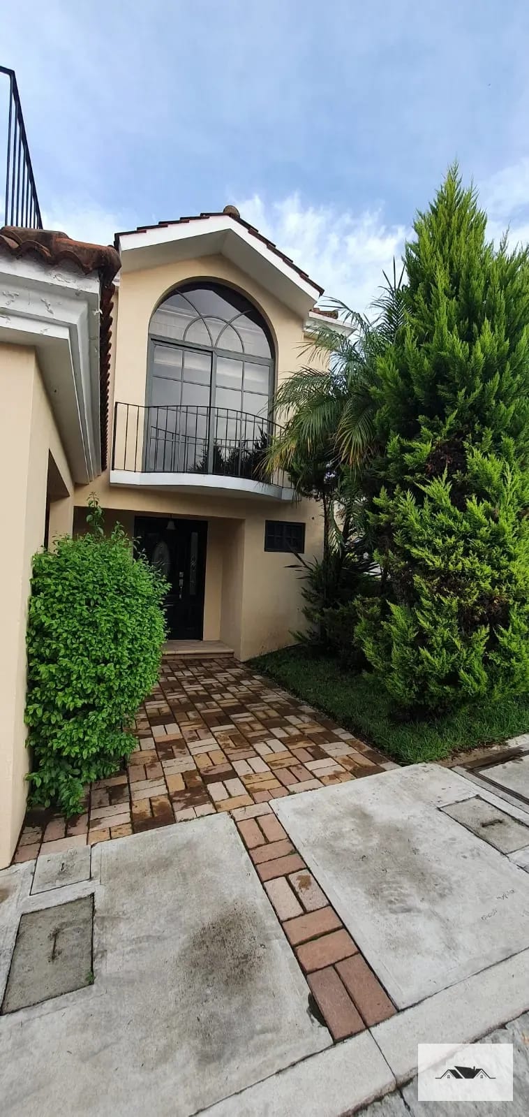 En Venta Casa Zona 16, Condominio Villas Suiza VH4 — Casa en Venta en Zona 16, Guatemala, Ciudad — foto 1 de 6