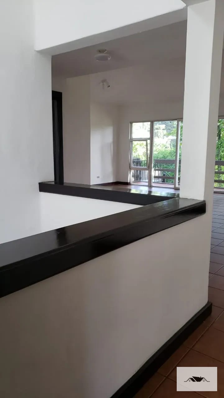 EN RENTA AMPLIA CASA CON JARDIN KM.13 CAES — Casa en Alquiler en Villas del Campo, Carretera a El Salvador, Guatemala, Ciudad — foto 10 de 10