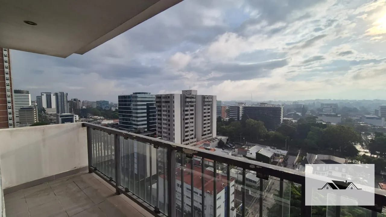 EN VENTA/RENTA AMPLIO APARTAMENTO REMODELADO ZONA 10 — Apartamento en Venta en Ciudad Vieja, Zona 10, Guatemala, Ciudad — foto 7 de 14