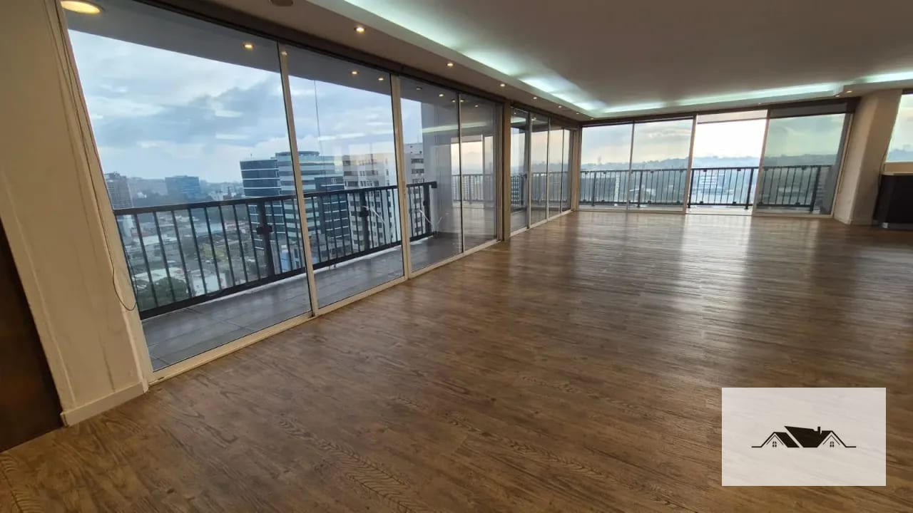 EN VENTA/RENTA AMPLIO APARTAMENTO REMODELADO ZONA 10 — Apartamento en Venta en Ciudad Vieja, Zona 10, Guatemala, Ciudad — foto 10 de 14