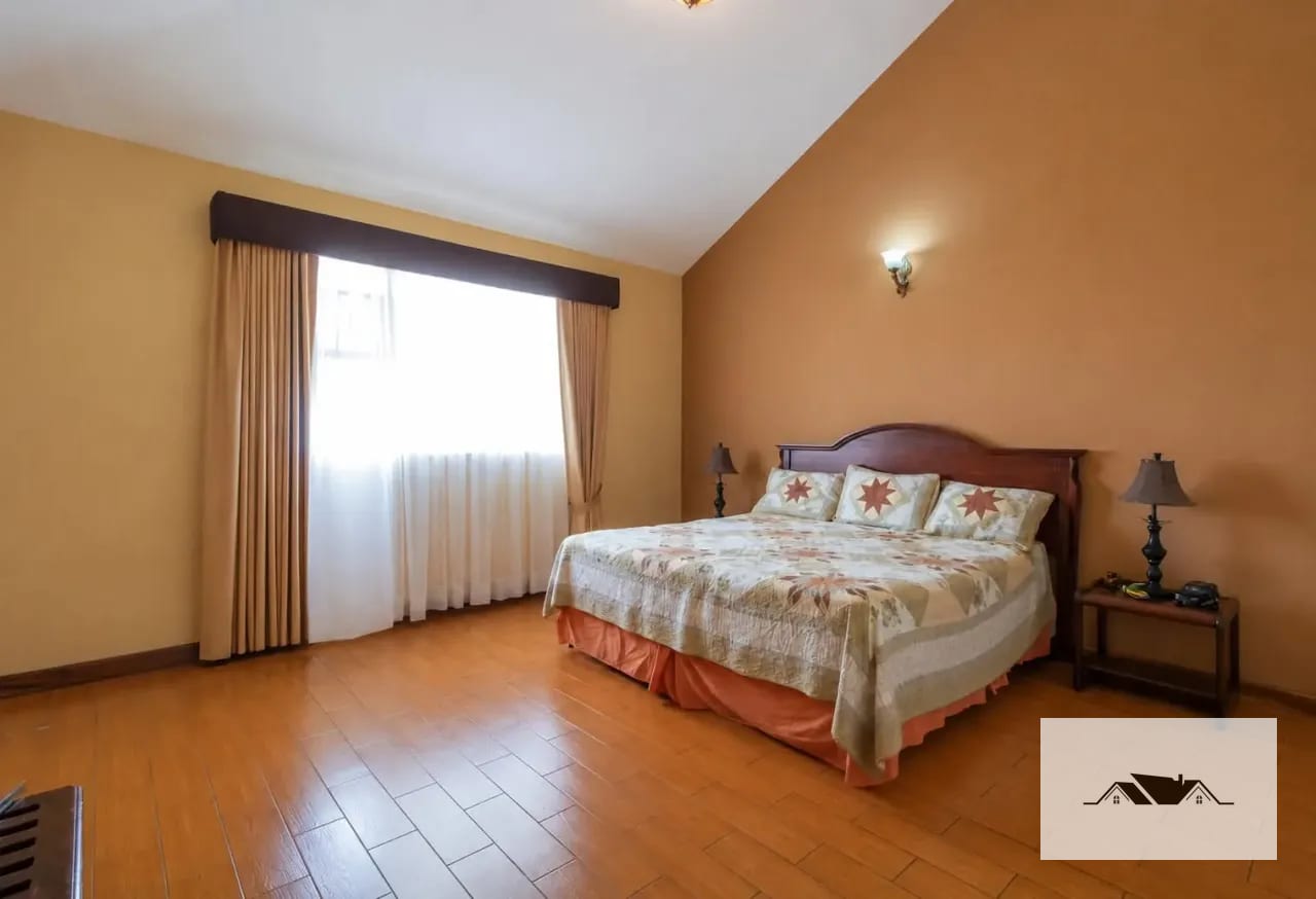 EN RENTA | HERMOSA CASA DE ESQUINA 📍 Condominio exclusivo | Km. 16.5 — Casa en Alquiler en Carretera a El Salvador, Guatemala, Ciudad — foto 6 de 10