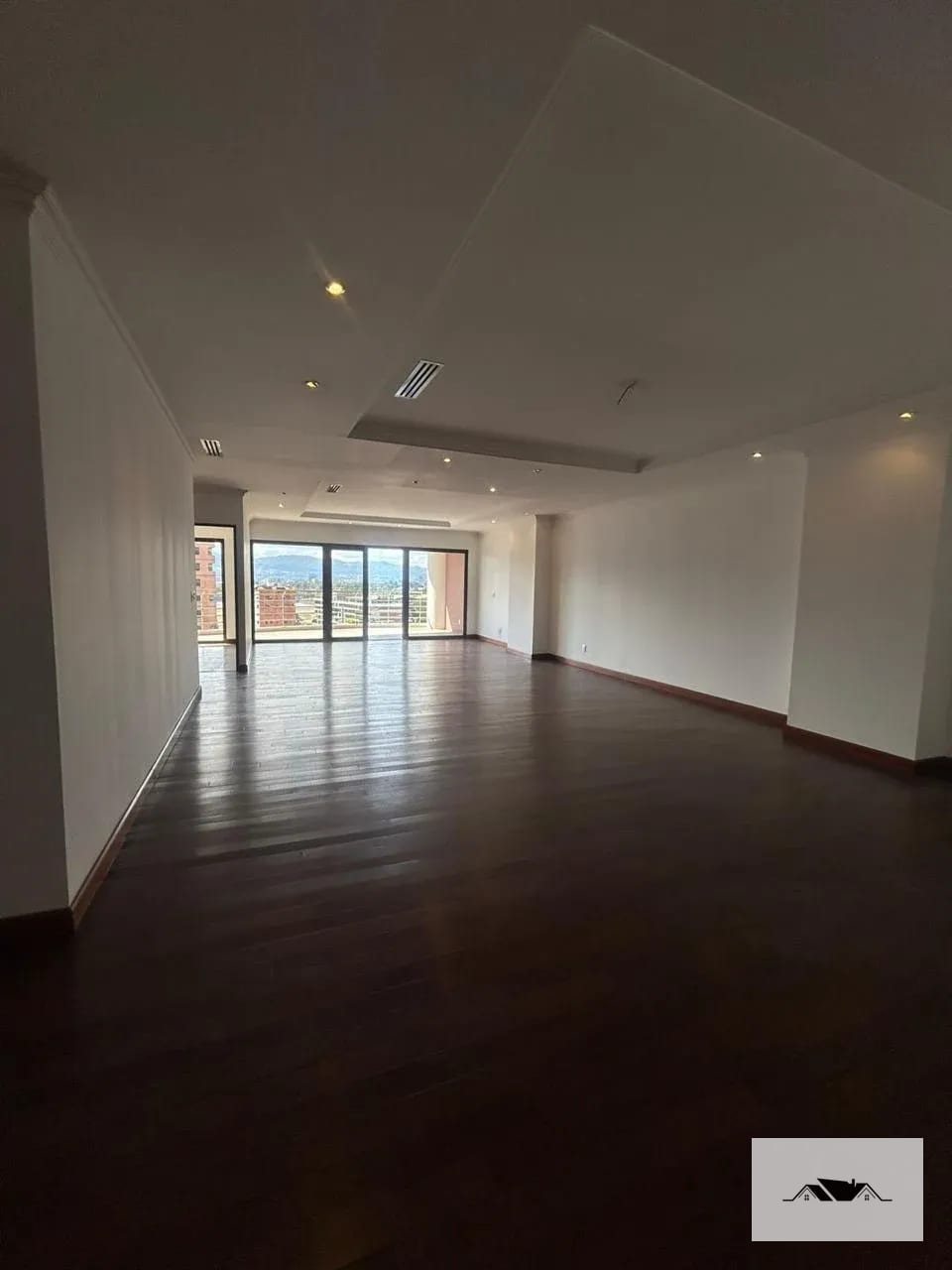 En Renta Amplio Apartamento Zona 14 Tadeus — Apartamento en Alquiler en Zona 14, Guatemala, Ciudad — foto 10 de 17