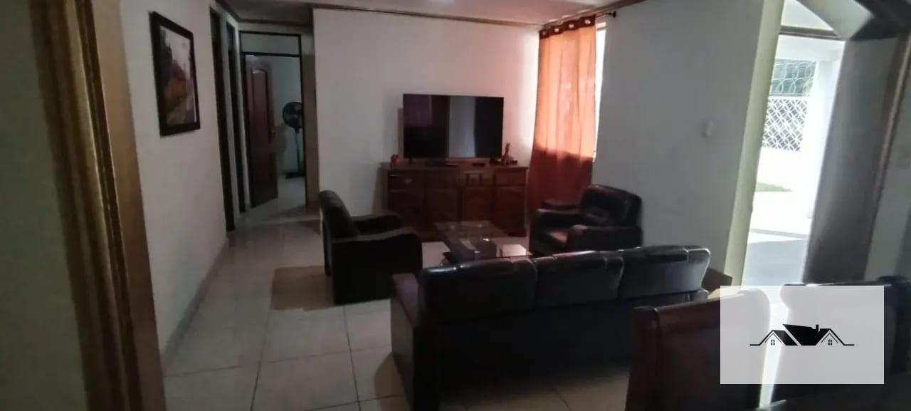 En Renta Casa de Un Nivel Zona 15 Oficinas o Negocio — Casa en Alquiler en Zona 15, Guatemala, Ciudad — foto 8 de 9