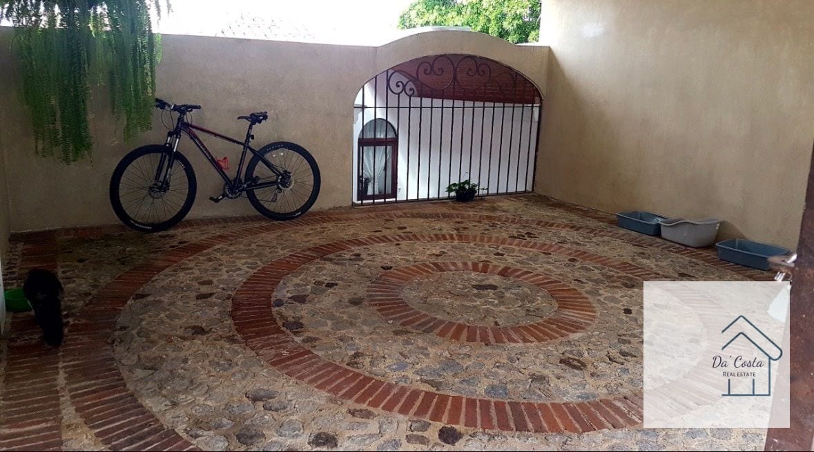 Casa en venta Altos de Miralvalle — Casa en Venta en Zona 1 Mixco, Guatemala, Ciudad — foto 4 de 17