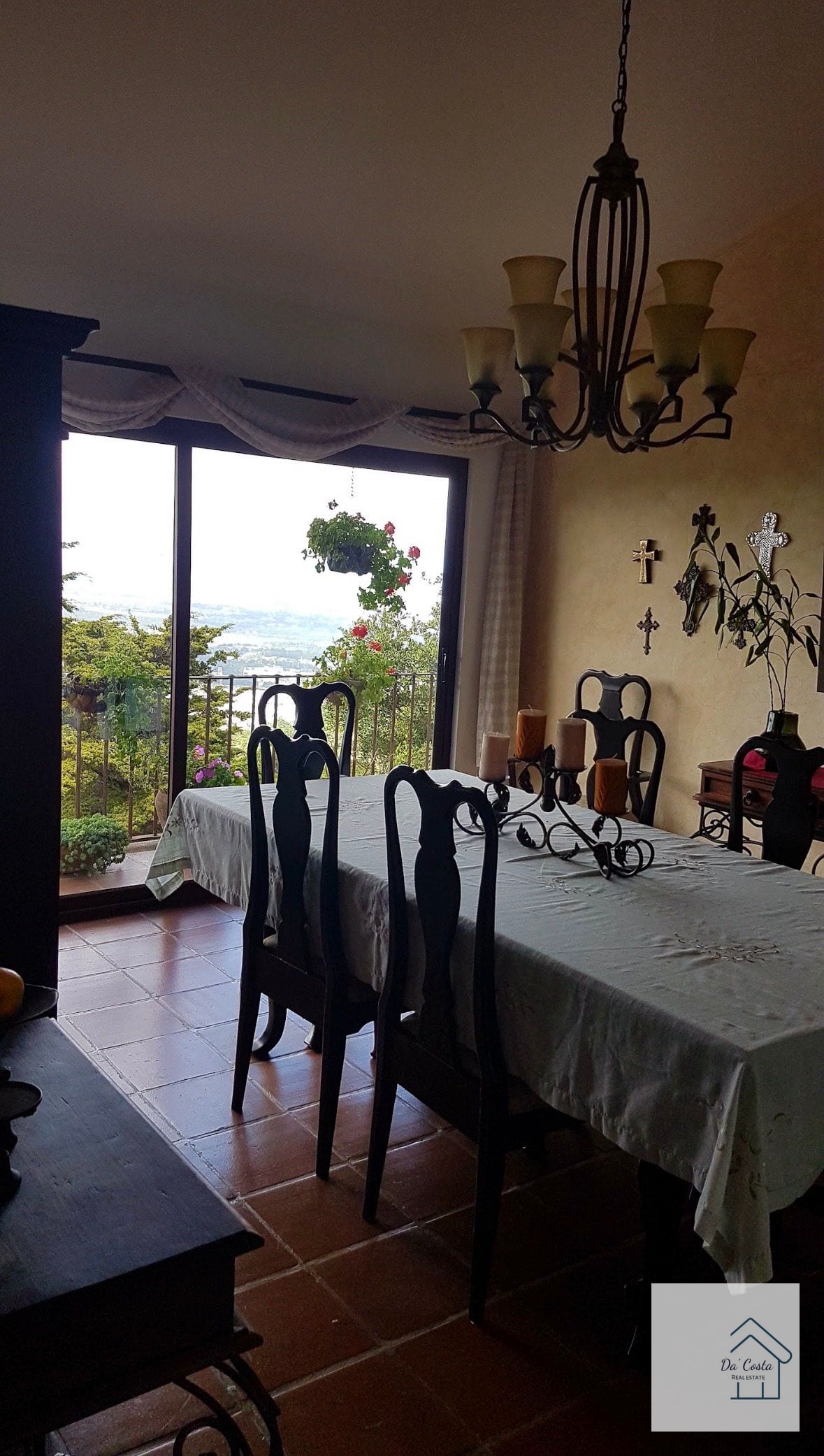 Casa en venta Altos de Miralvalle — Casa en Venta en Zona 1 Mixco, Guatemala, Ciudad — foto 7 de 17