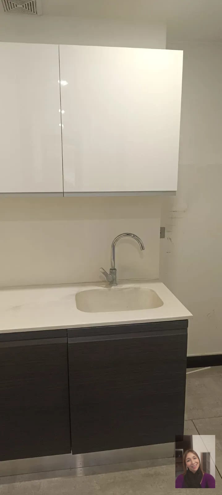 Alquiler Oficinas Géminis equipada con parqueos — Oficina en Alquiler en Zona 10, Guatemala, Ciudad — foto 8 de 10