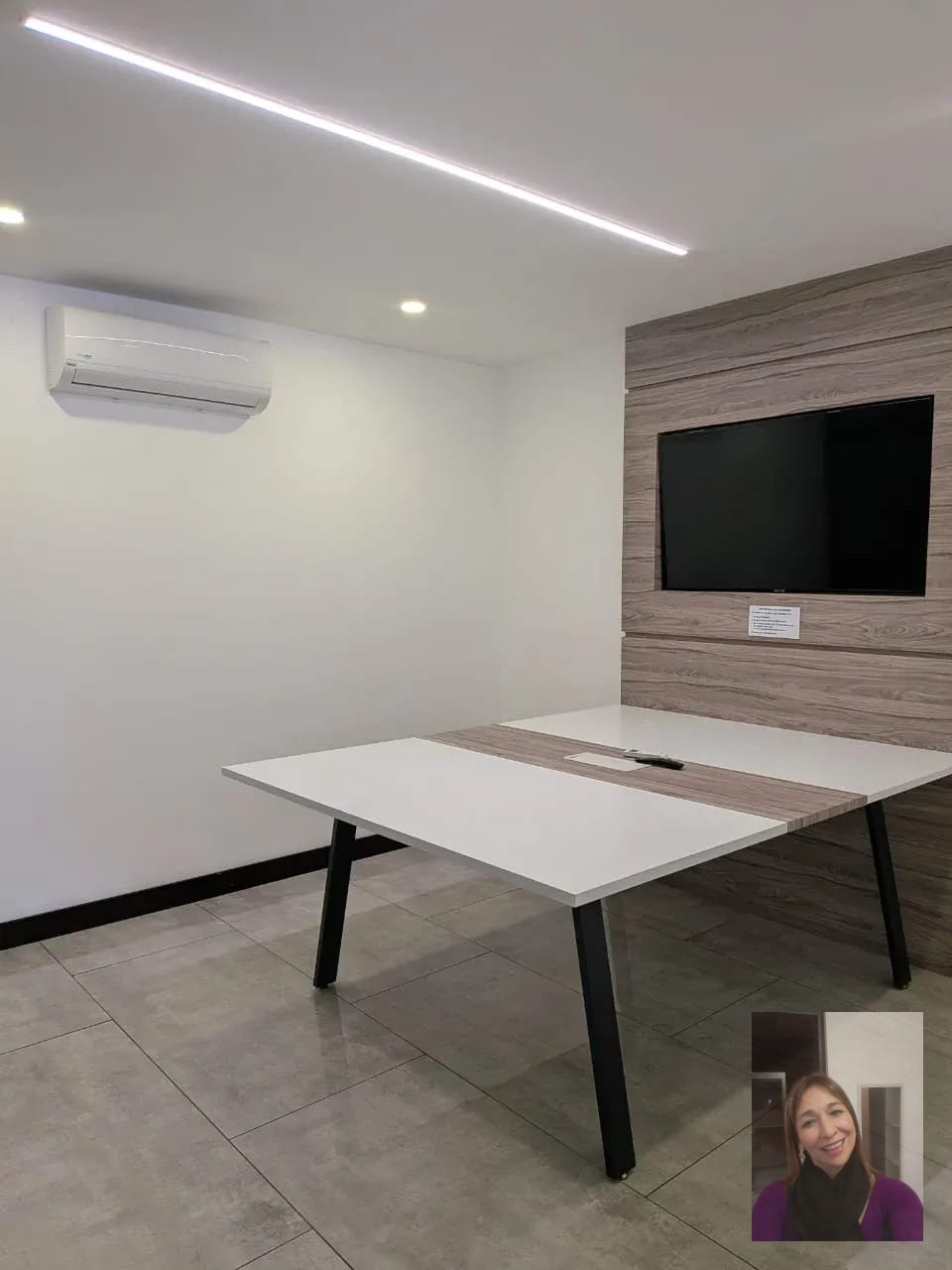 Alquiler Oficinas Géminis equipada con parqueos - Image 5