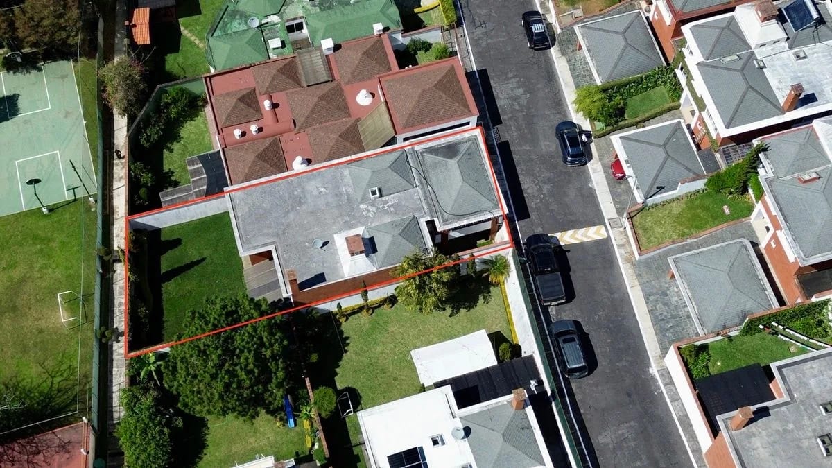 Casa en Condominio Entre Bosques Km 18 CAES (cerca de Sporta) - en Venta — Casa en Venta en Carretera a El Salvador, Guatemala, Ciudad — foto 3 de 17