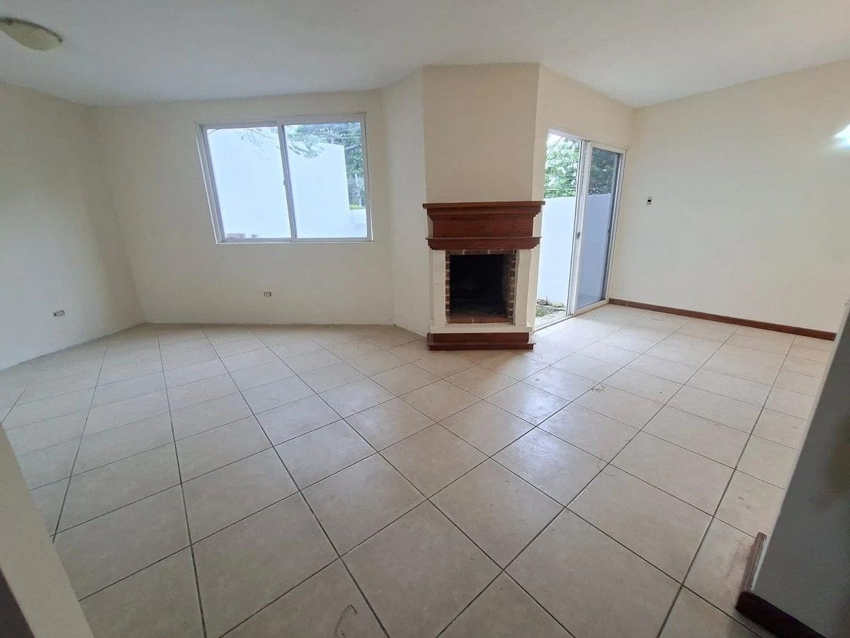 Casa en condominio con doble garita, Km 21.5 CAES - en Venta — Casa en Venta en km 21-25, Carretera a El Salvador, Guatemala, Ciudad — foto 3 de 17