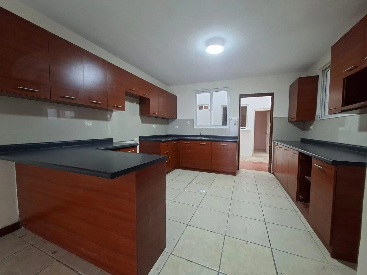 Casa en condominio con doble garita, Km 21.5 CAES - en Venta — Casa en Venta en km 21-25, Carretera a El Salvador, Guatemala, Ciudad — foto 5 de 17