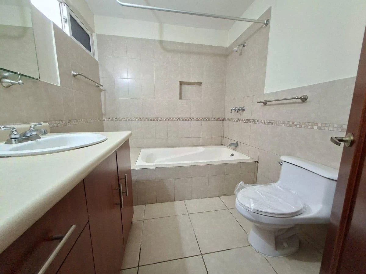 Casa en condominio con doble garita, Km 21.5 CAES - en Venta — Casa en Venta en km 21-25, Carretera a El Salvador, Guatemala, Ciudad — foto 17 de 17