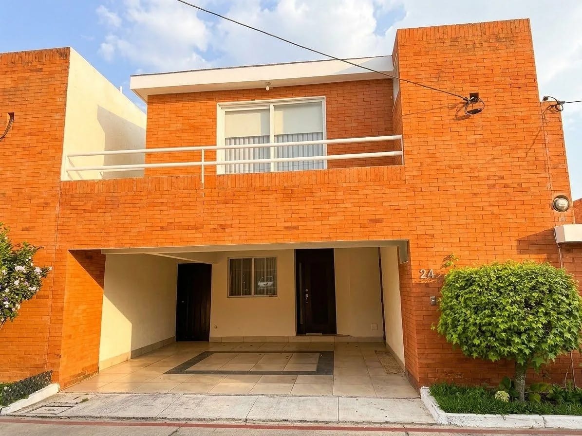 Casa en renta en Bosques del Encinal I, zona 7 de Mixco — Casa en Alquiler en Bosques del Encinal, Zona 7 Mixco, Guatemala, Ciudad — foto 1 de 17