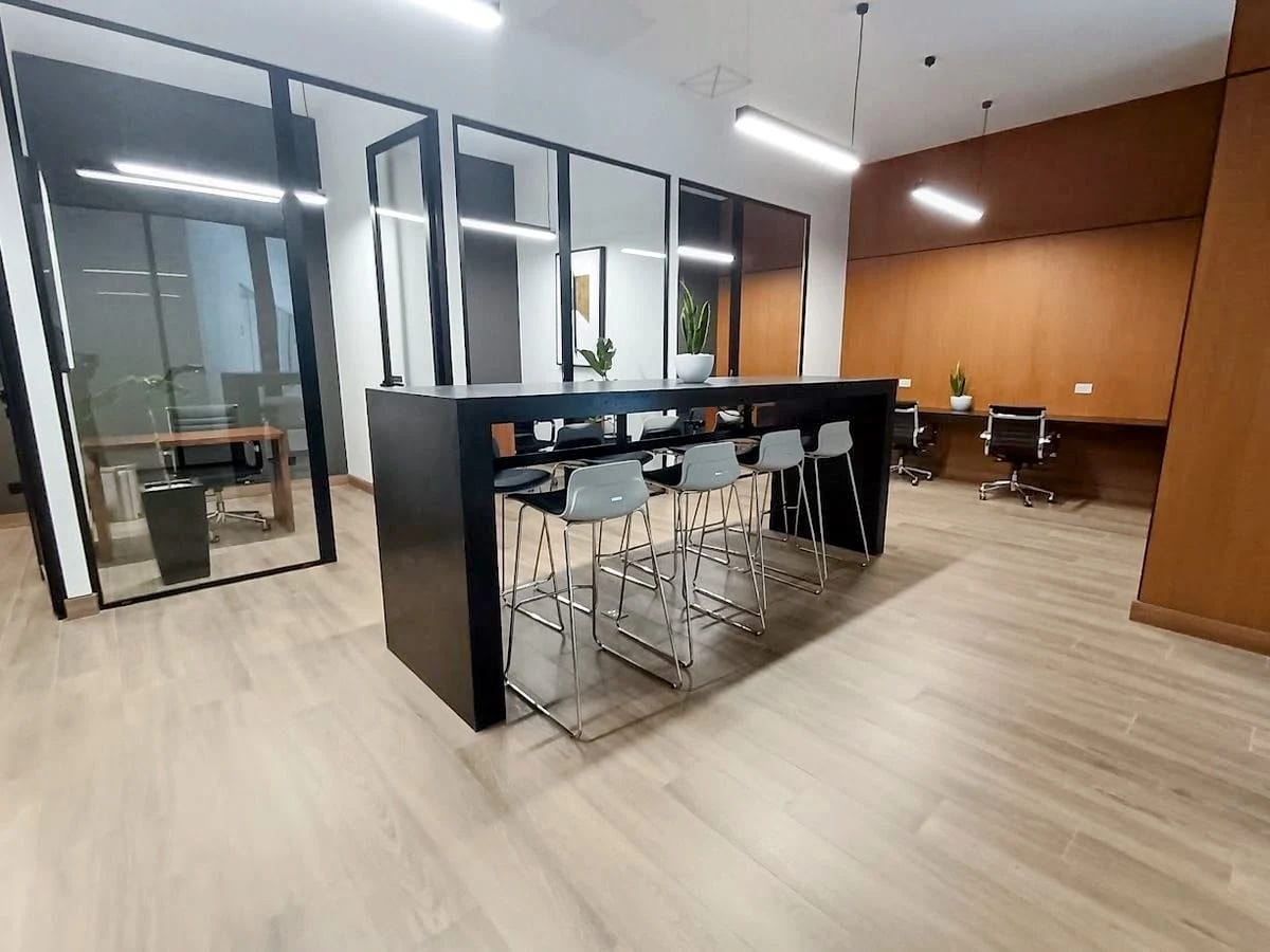 Apartamento en renta en Parque 14, zona 14, con balcón y vista a Plaza — Apartamento en Alquiler en Parque 14, Zona 14, Guatemala, Ciudad — foto 12 de 17