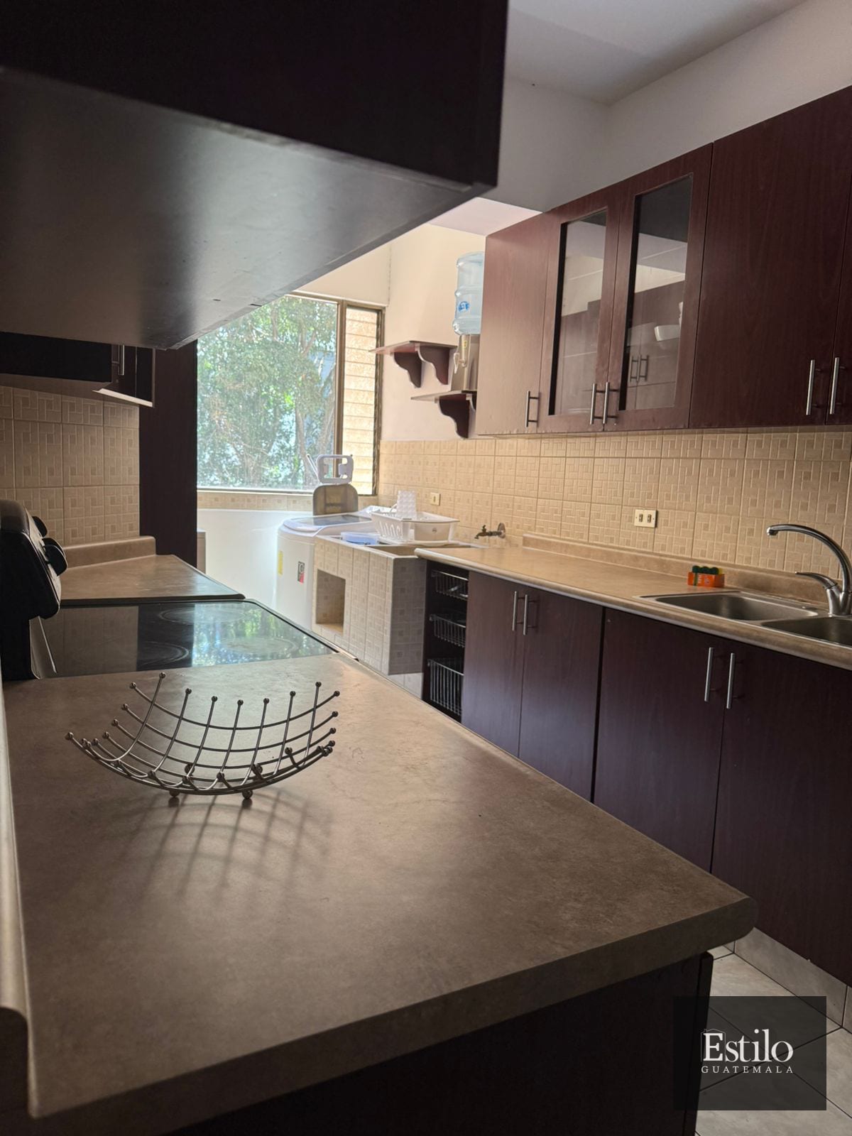 Hermoso Apartamento Con Balcón Z.10 — Apartamento en Alquiler en Zona 10, Guatemala, Ciudad — foto 4 de 9