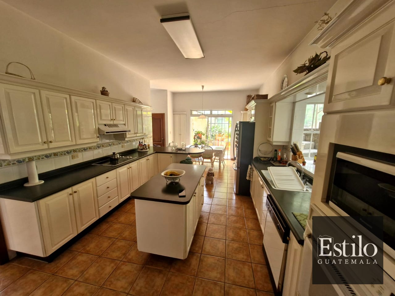 Hermosa y Elegante Casa En las Cumbres — Casa en Venta en Las Cumbres, Zona 16, Guatemala, Ciudad — foto 9 de 10