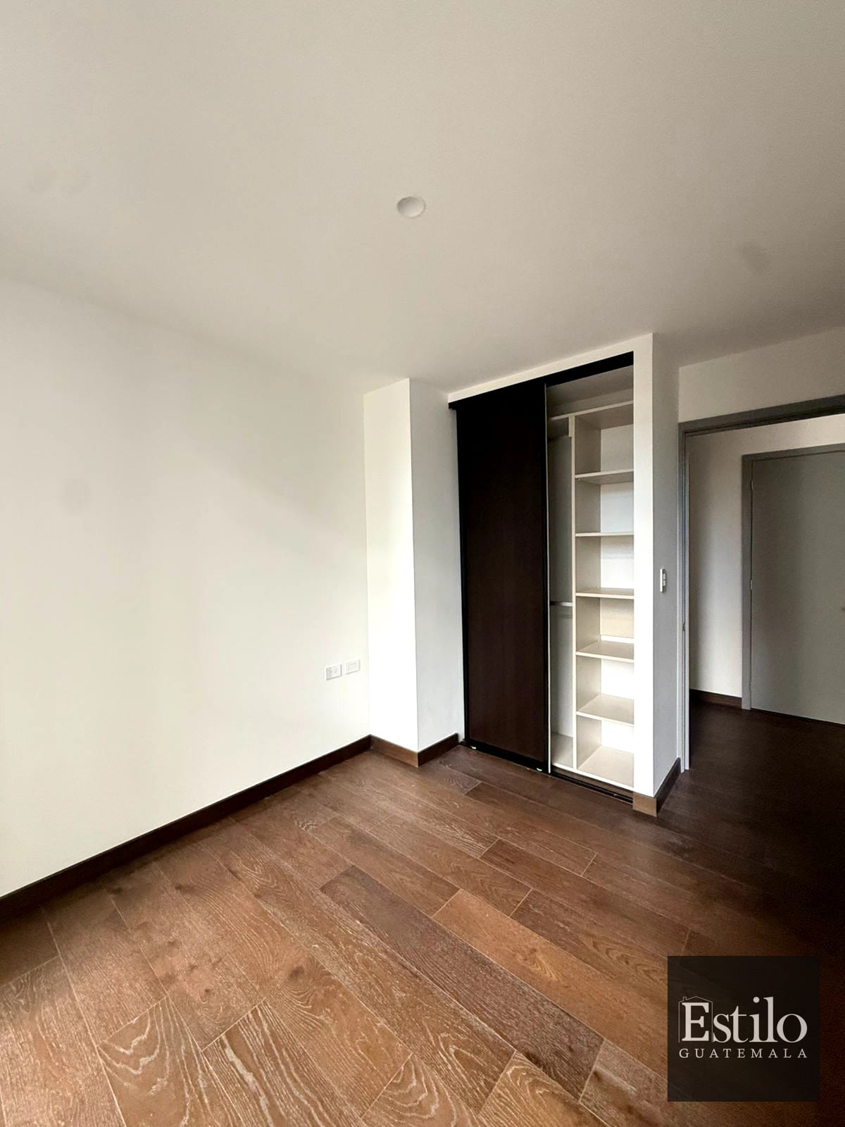 Hermoso Apartamento A Super Precio — Apartamento en Venta en Zona 10, Guatemala, Ciudad — foto 8 de 11