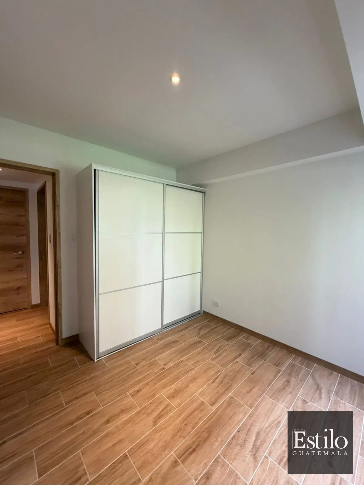 Precioso Apartamento Con Salida Al Jardín Z.9 — Apartamento en Venta en Cendana, Zona 9, Guatemala, Ciudad — foto 11 de 15